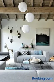 Home by U - Chalet 2 - Image 3