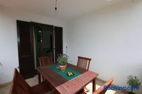 Apartment Bensak - Image 2