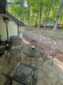 Spacious West Asheville Home- 4bed 3ba- MIL suite - Image 4