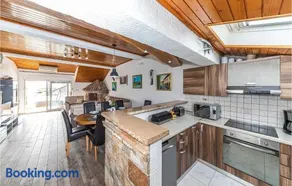 Beautiful Apartment In Kastel Stafilic - Image 4