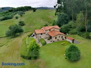 Espectacular casona en un entorno incomparable - Image 1