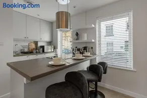 Exeter Escape Apartment- Short Stays UK Ltd - Image 4