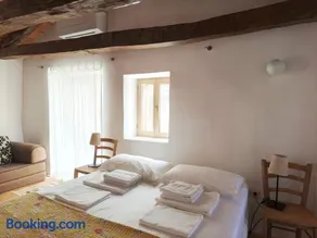 Flori Peaceful House - Short, 20' Drive to the Sea - Image 2