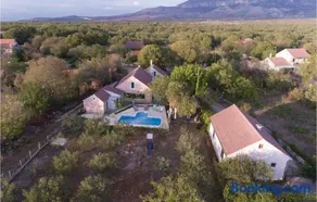 Three Bedroom Holiday Home In Trbounje - Image 3