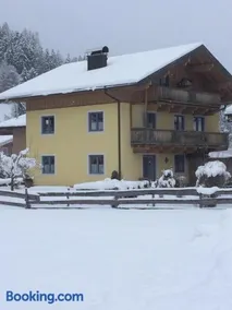 Appartement adapté aux familles avec jardin et terrasse | À côté du ski - Image 2