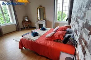 Gîte d'exception avec piscine chauffée pour 12 personnes - Cantal - Image 3