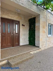 Le AVRA MONTIS - Image 2