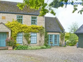 Acorn Cottage - Image 2