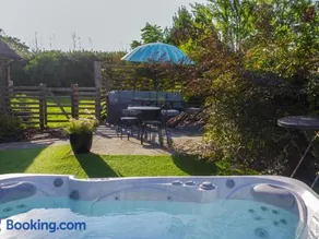 4 Bed in Shaftesbury oc-76544 - Image 2