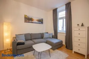 Cozy 2 ROOM APARTMENT - Enjoy autumn in Vienna - Image 4