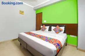 Hotel Elite Stay - Image 2