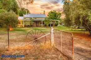 Corowa Oakleigh Hideaway - Image 3