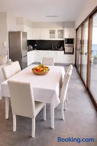 O pomar - A quiet SUNNY place with amazing SEA views - Image 4