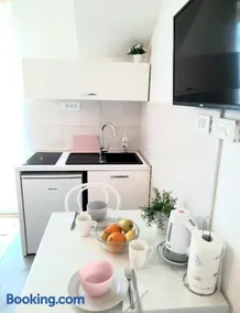 Studio Apartments Regina - Image 3