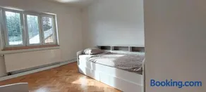 Byt na náměstí - Image 2