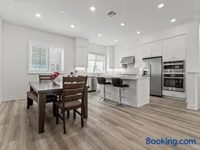 Beautiful Irvine Grand Park Community Cozy and Comfortable Home - Image 4