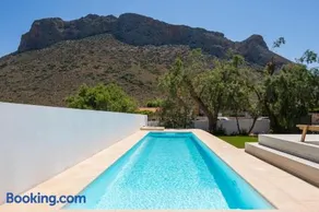 Sea View White Villa - Image 5