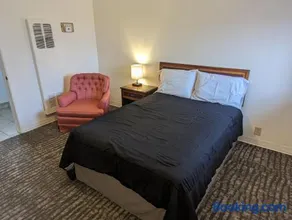 Terry Point Motel - Image 1