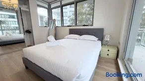 Modern 3BR apartment in heart of Rhodes - Image 1