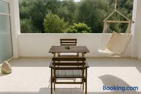 Secluded Serenity - A Tranquil Suite in Corfu - Image 1