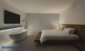 Conforto e Vista Panorâmica com Banheira Hotel Vision TV WiFi Ar Cond e Cozinha - Image 2