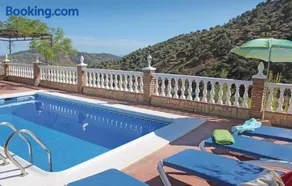 Cozy Home In Corumbela - Image 2