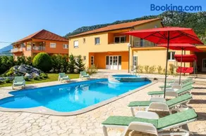 Holiday Home Nadalina - Image 1