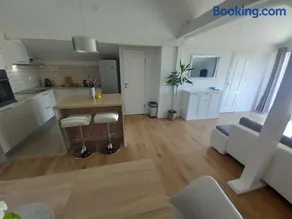 One bedroom loft apartment with nice view - Image 3