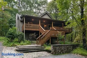 Cozy Wintergreen Retreat Fireplace & Spacious Deck - Image 4