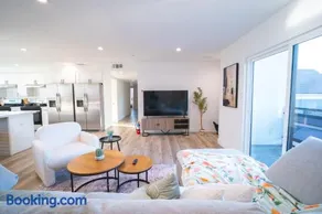 Modern Private Ensuite Room near USC - Image 1