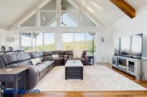 Lakeside Chalet Nr Deerfield Res Sleeps 10 Games - Image 3
