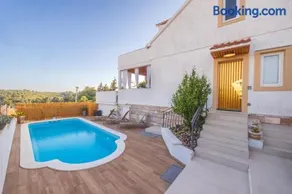 Villa Oasis with private pool - Image 1