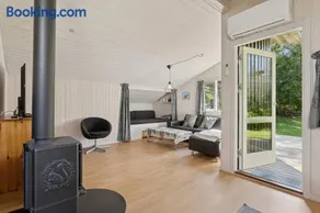 Holiday Home On Natural Plot 800 M From Sea - Image 2