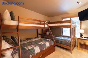 15 Circle Four Ranch Cabin - Image 4