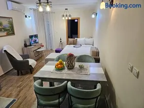 Riviera Apartment Budva - Image 1