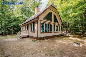 East Beach Cottage Sandy Secluded 3 King Beds - Image 2