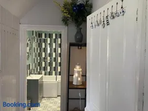 Crown Cove - Image 4