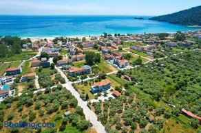 Melathron Rooms & Apartments - Image 1
