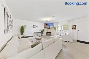Summerlin Vegas Pool Condo w/ Hot Tub & Games - Image 2