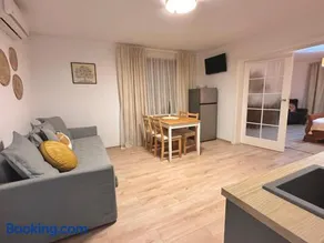 CASA 9 - Image 1