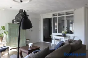 Reseda apartment - Image 3