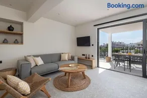 Melia City Suites - Image 1