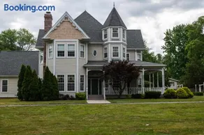 Exquisite Victorian - Image 2