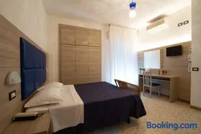 Hotel Onda Marina - Image 2
