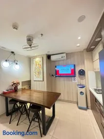 Toi's Travel Home Central - Image 3
