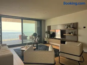 Ocean View Luxury Retreat - Image 4