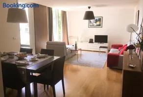 The River's Whisper Apartment - Image 5