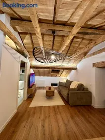 CaLQuEROL Osseja - Cozy Mountain Attic - Image 3