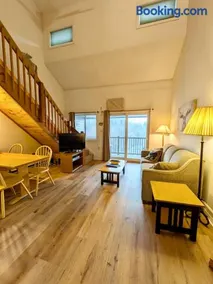 2 Bedroom double loft with amazing Mountain Views - Image 2