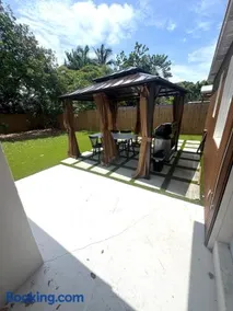 Deluxe South Florida Experience! No cleaning fee! - Image 2